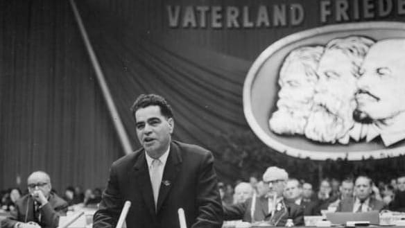 Blaženi Veljko Vlahović: kritički osvrt na izložbu Muzeja Jugoslavije